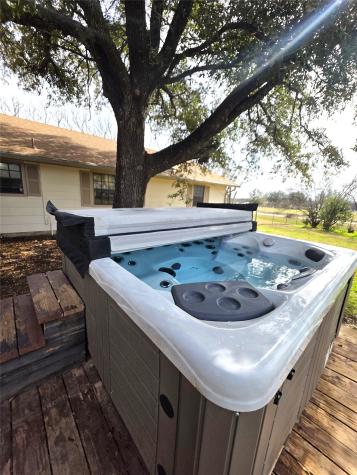 107 Quail Lake Drive W Whitney TX 76692