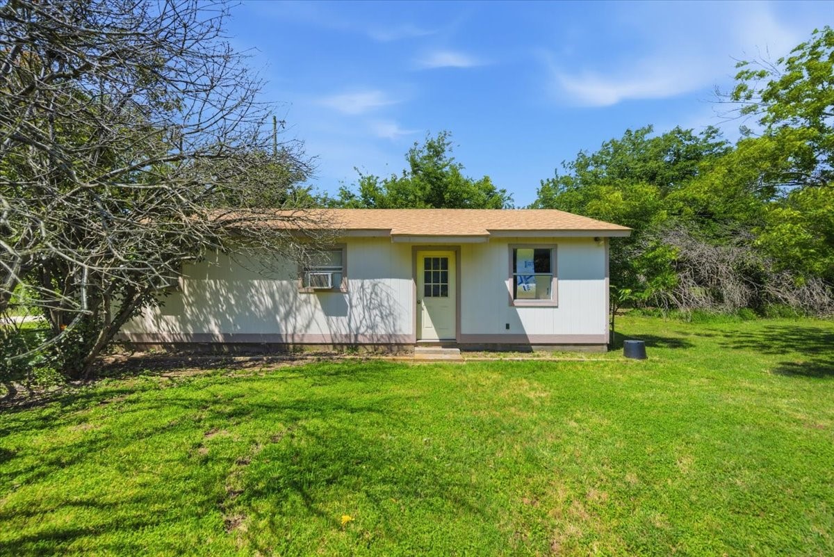 107 Quail Lake Drive W Whitney TX 76692