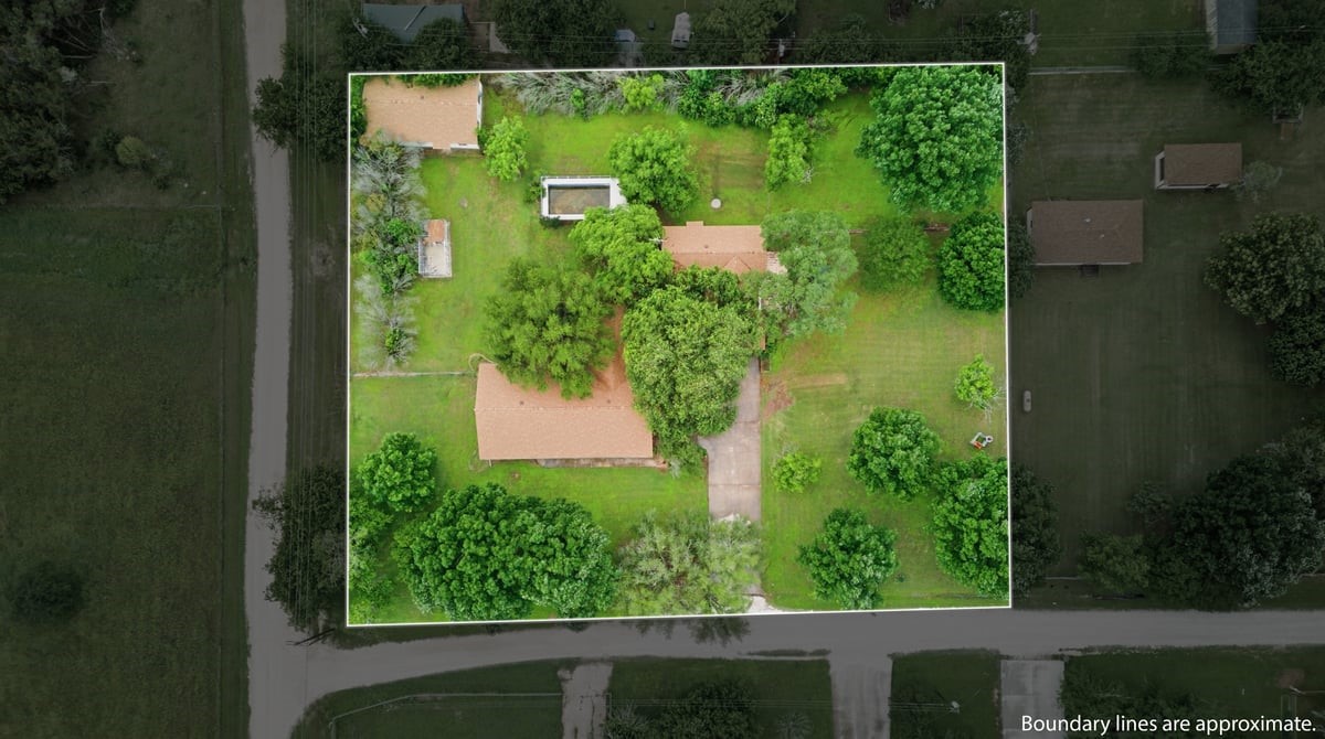 107 Quail Lake Drive W Whitney TX 76692