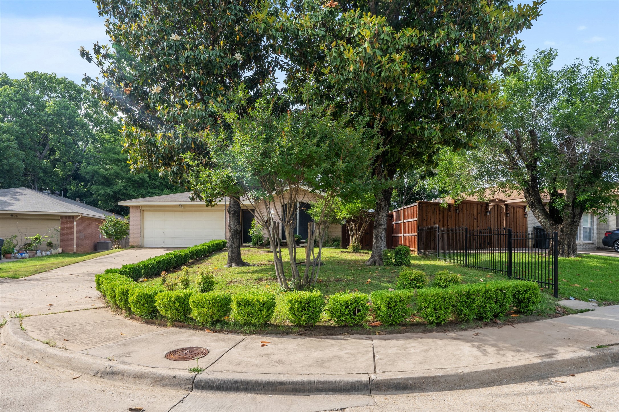 9452 Crimnson Court Dallas TX 75217