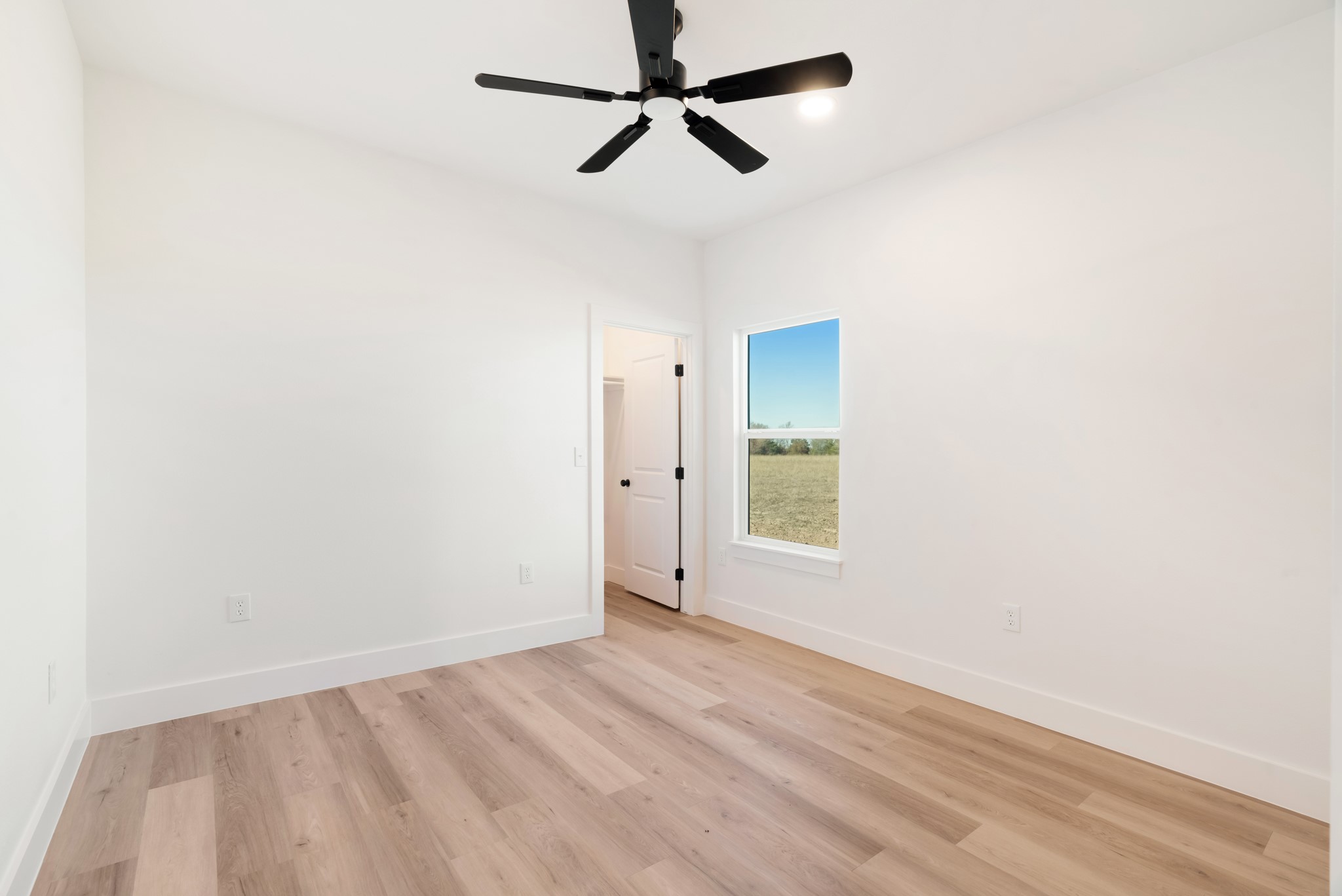 213 Private Road 33083 Sumner TX 75486