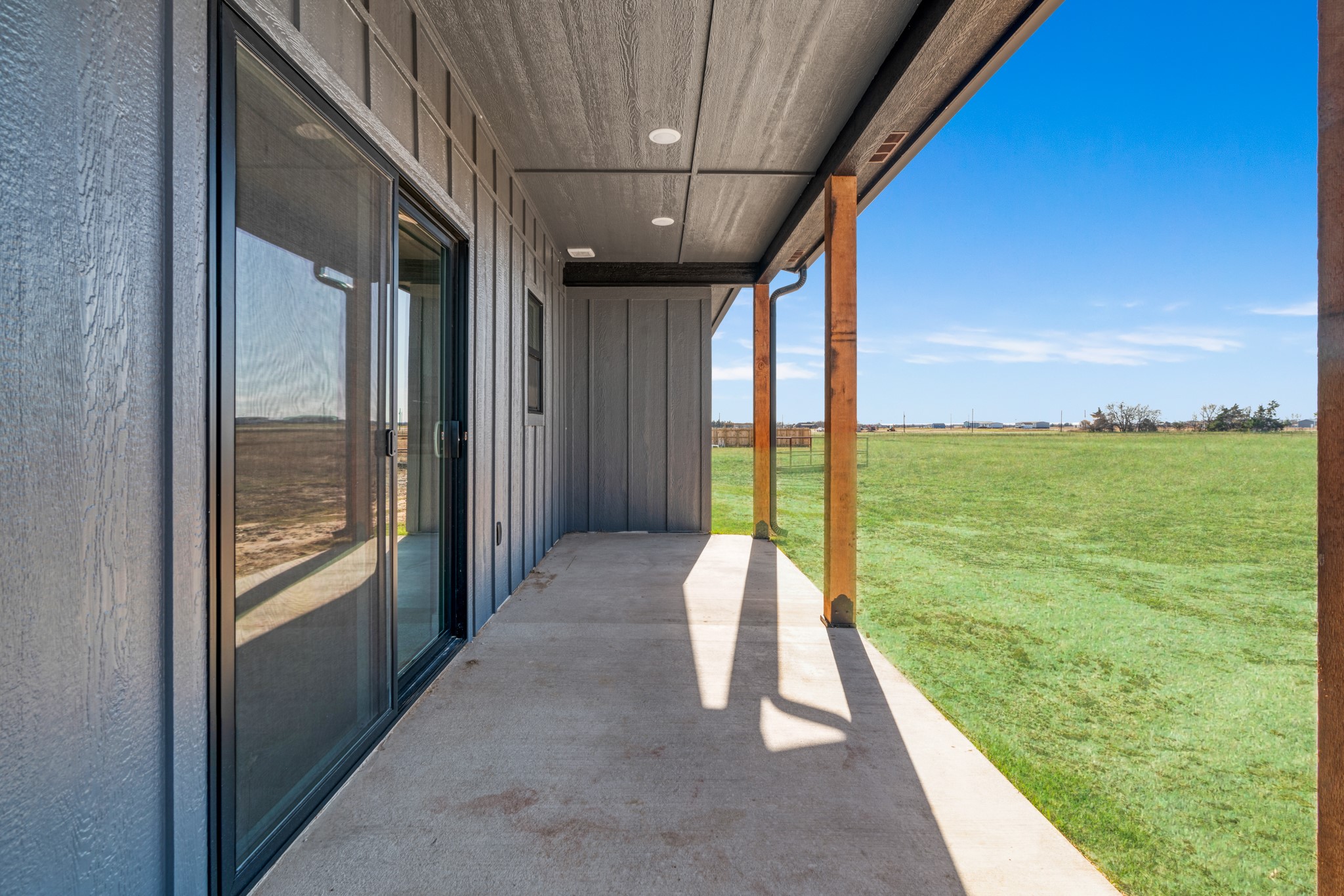 213 Private Road 33083 Sumner TX 75486