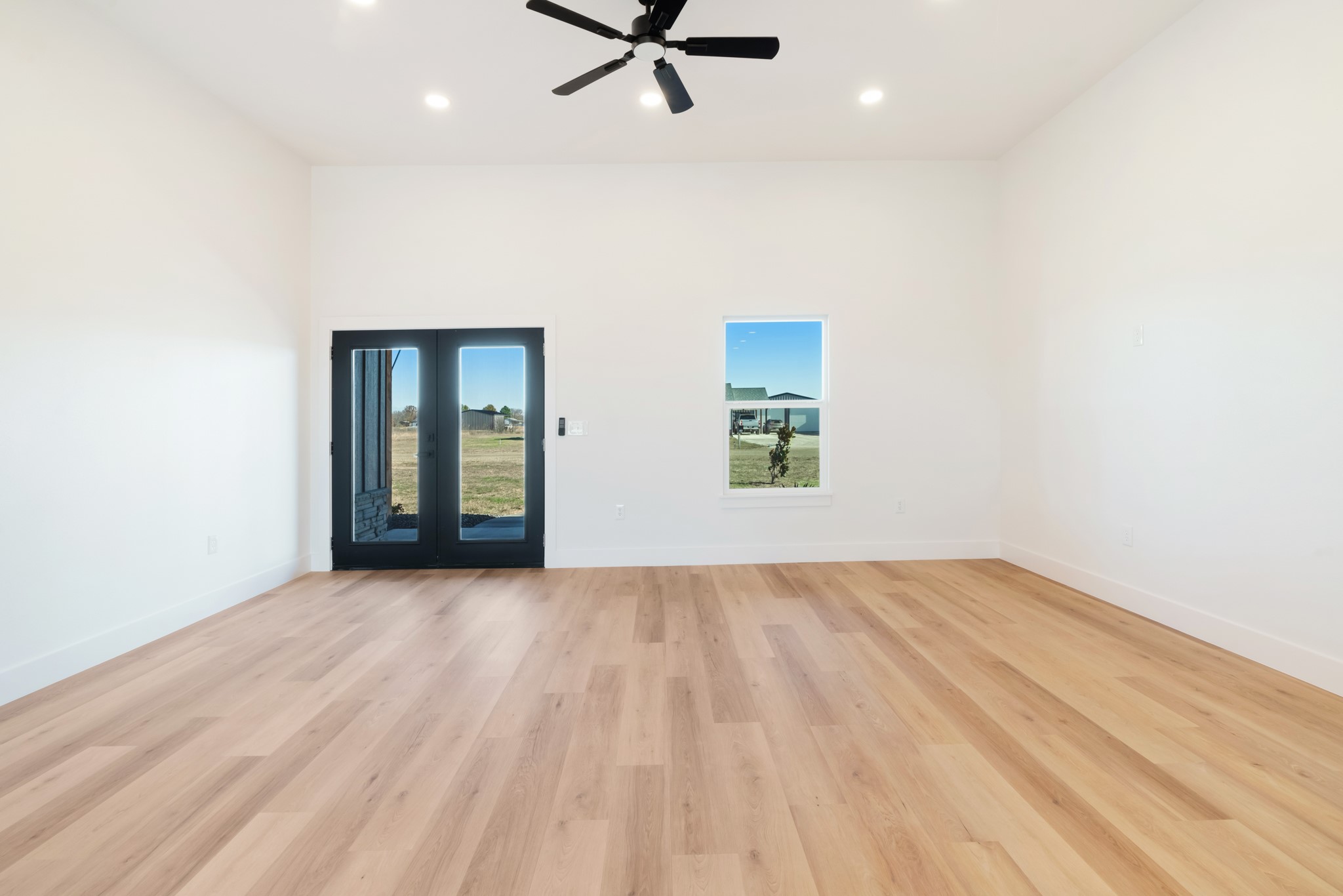 213 Private Road 33083 Sumner TX 75486