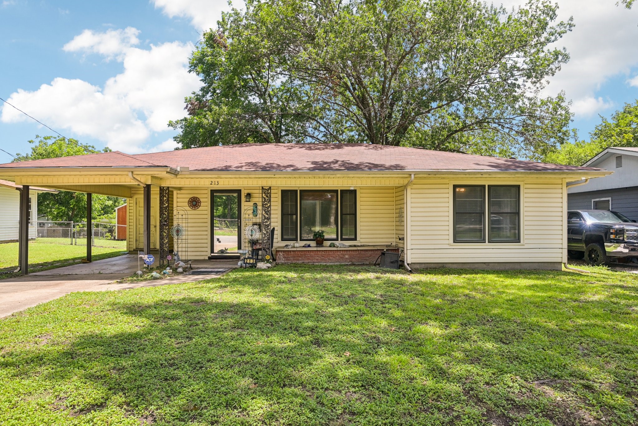 213 N 38th Street Corsicana TX 75110