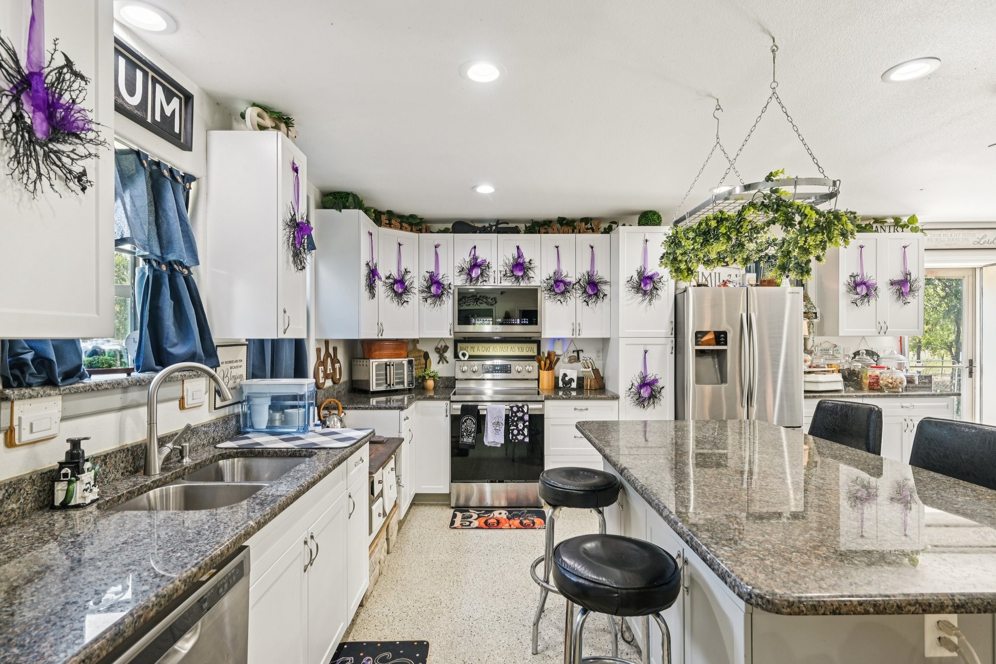 169 Chisam Road Valley View TX 76272