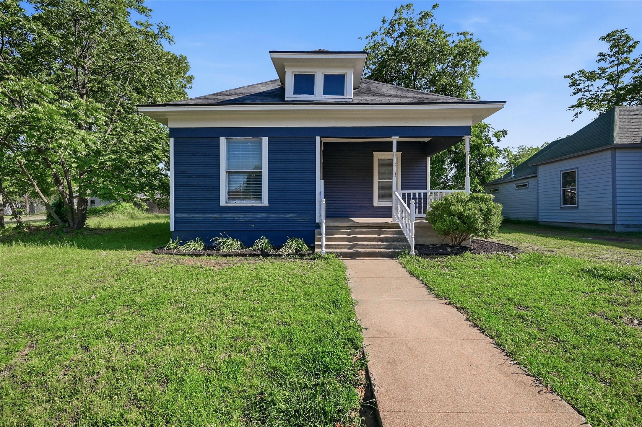 721 W Monterey Street Denison TX 75020