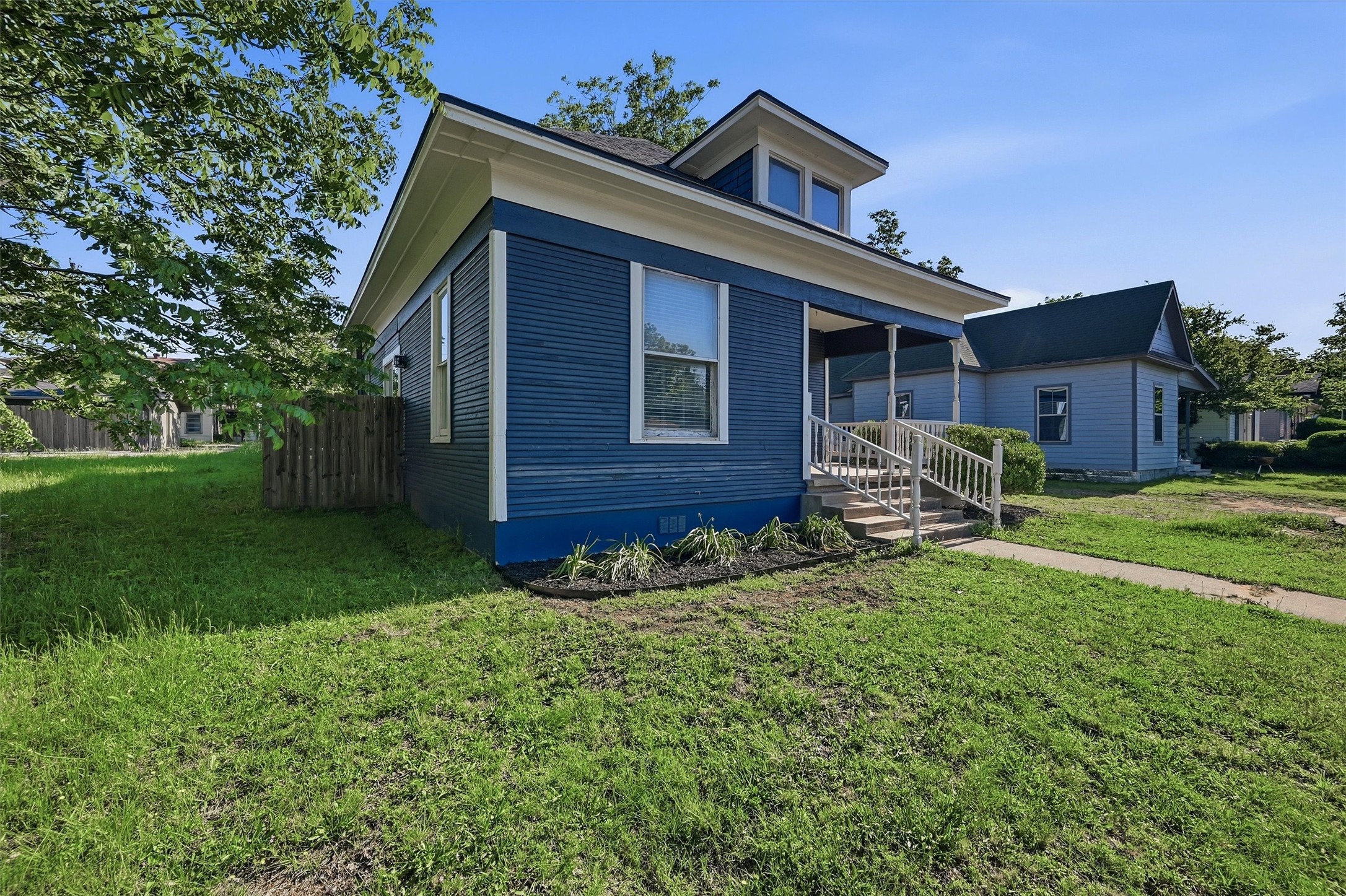721 W Monterey Street Denison TX 75020