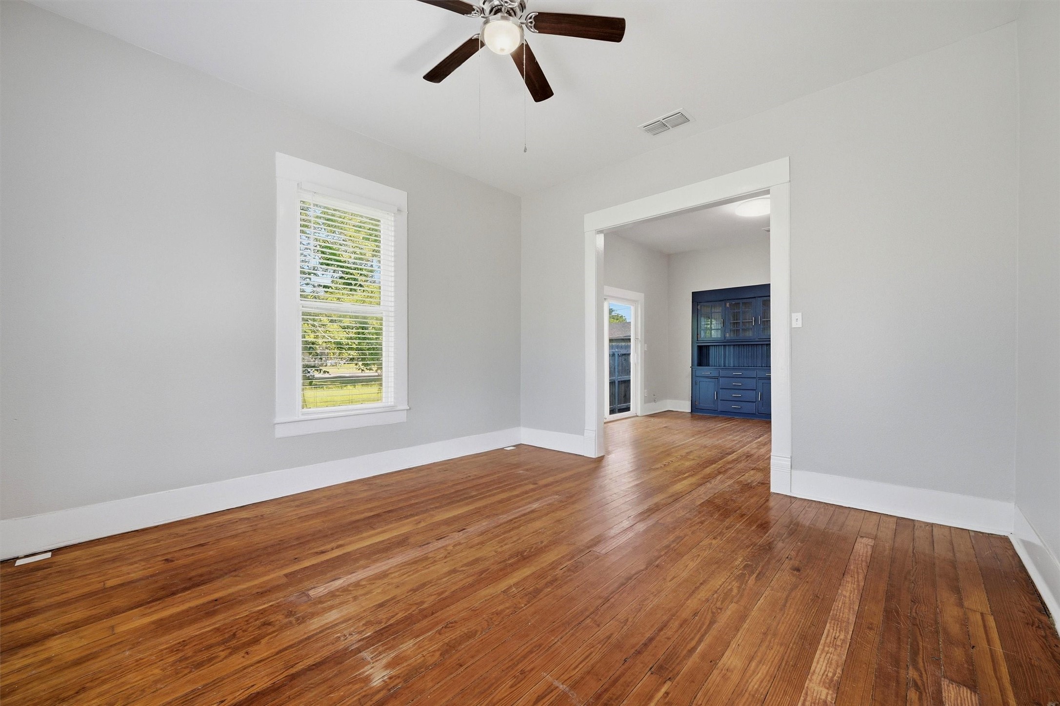 721 W Monterey Street Denison TX 75020