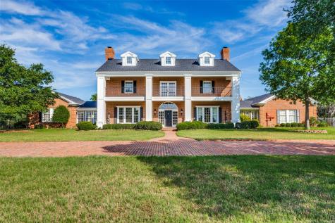 211 Oakridge Trail Kennedale TX 76060