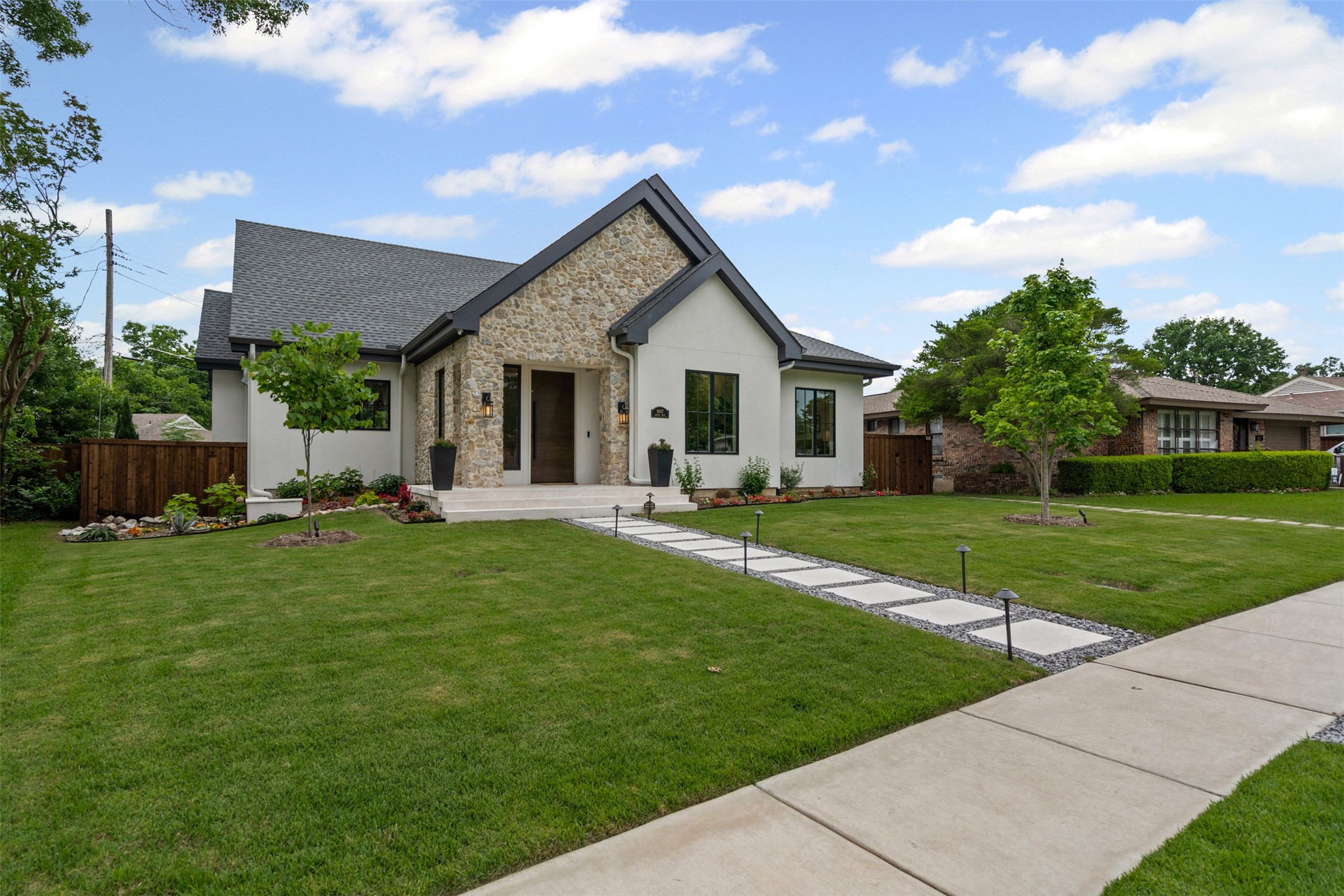 9007 Leaside Drive Dallas TX 75238