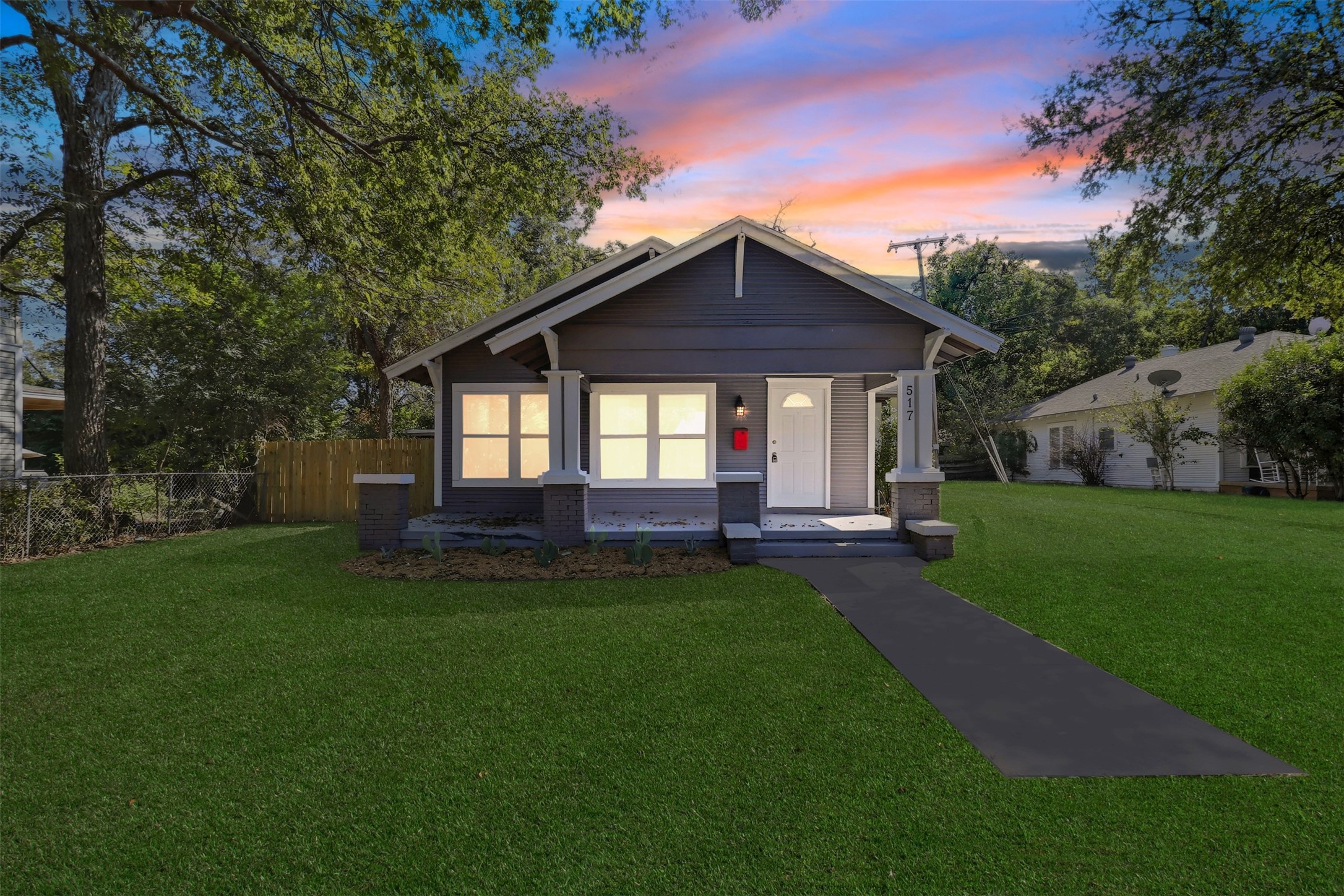 517 Featherston Street Cleburne TX 76033