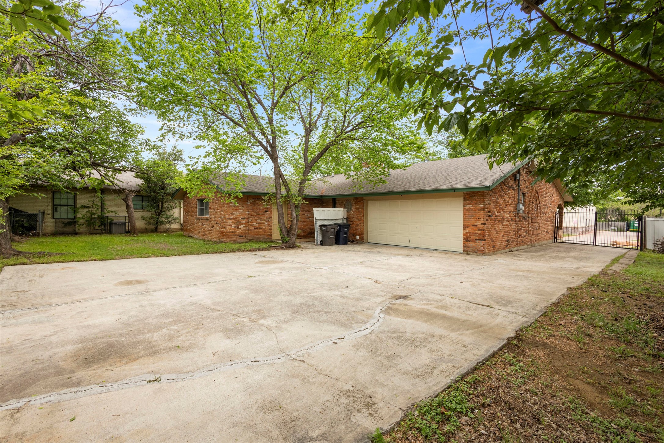 5516 Beaty Street Fort Worth TX 76112