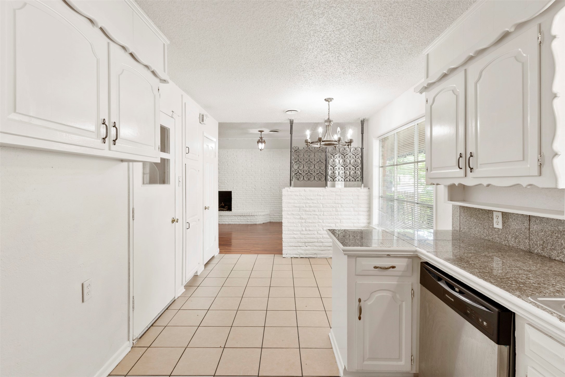 5516 Beaty Street Fort Worth TX 76112