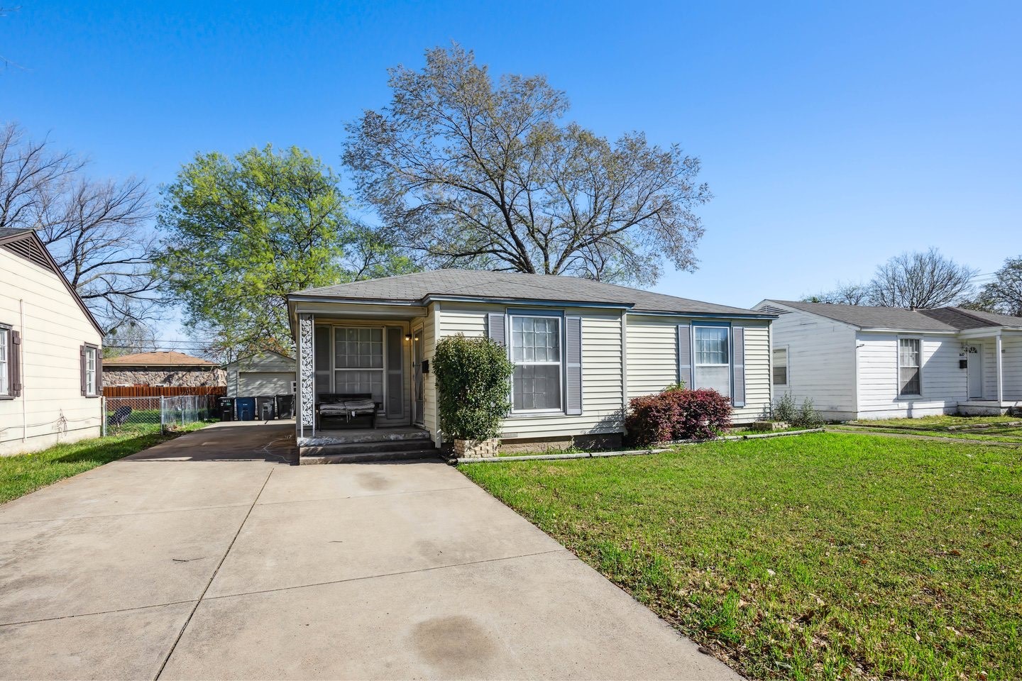 1611 Mcadams Avenue Dallas TX 75224