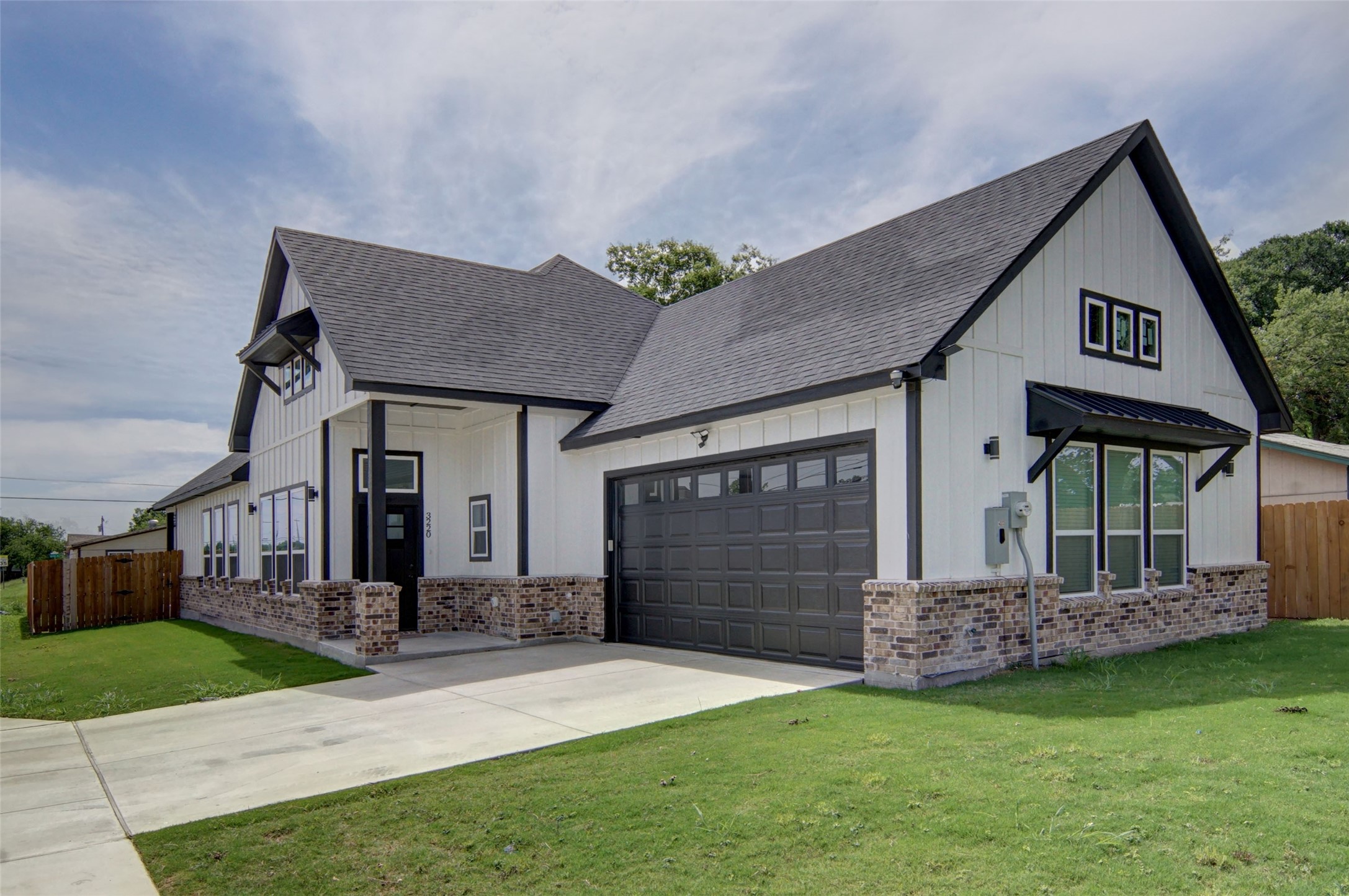 3220 N Houston Street Fort Worth TX 76106