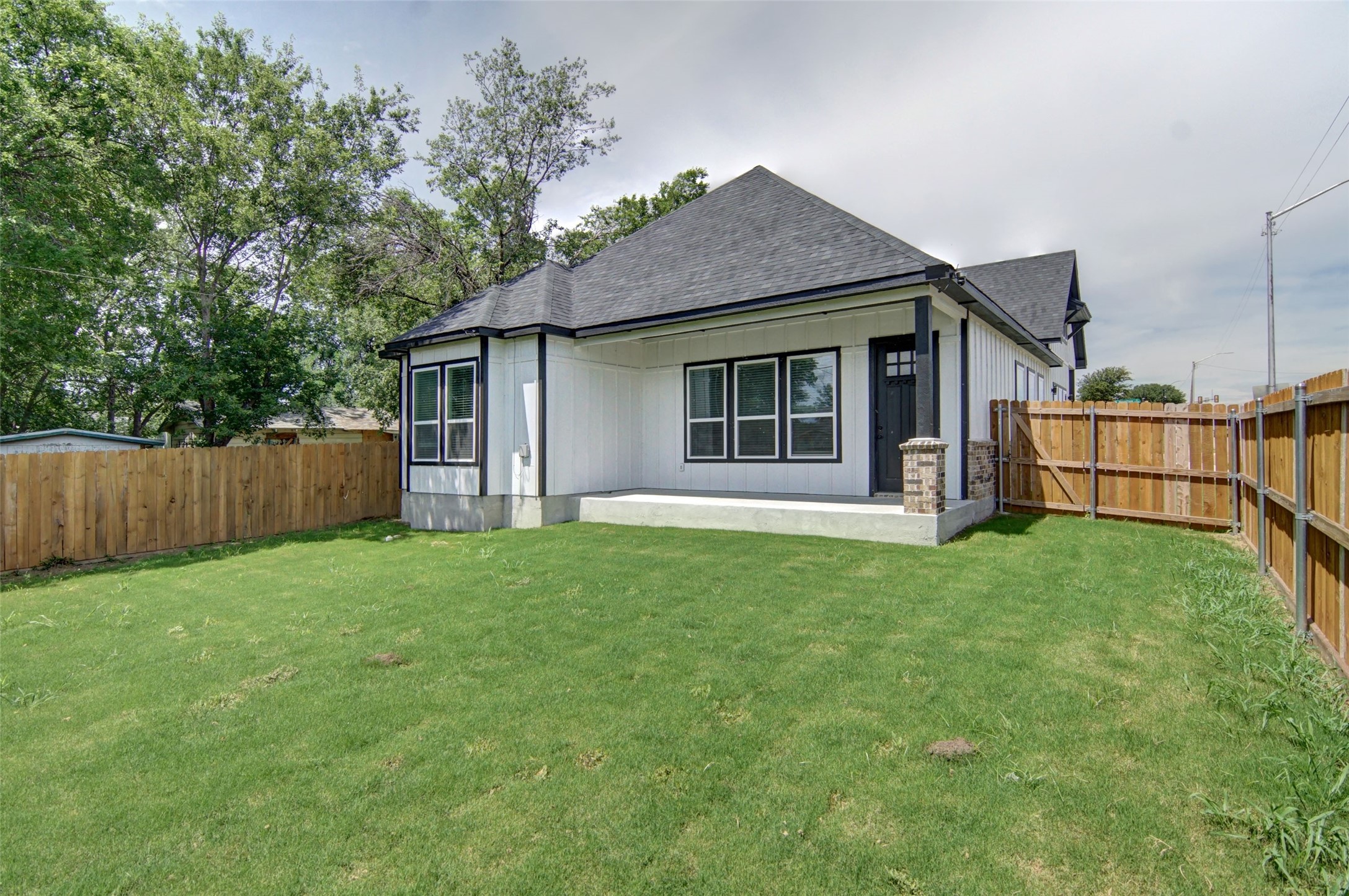 3220 N Houston Street Fort Worth TX 76106