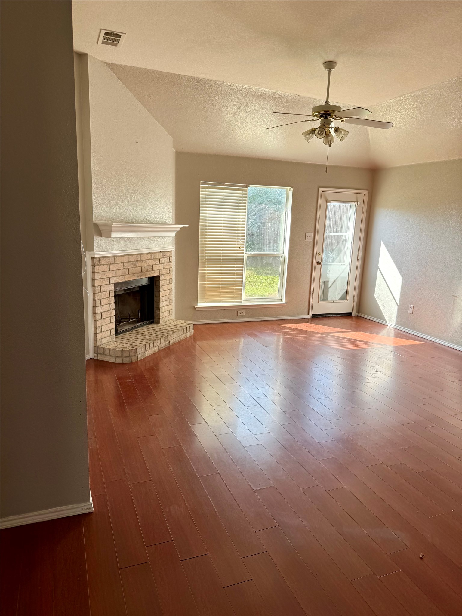 1609 Lesli Royse City TX 75189