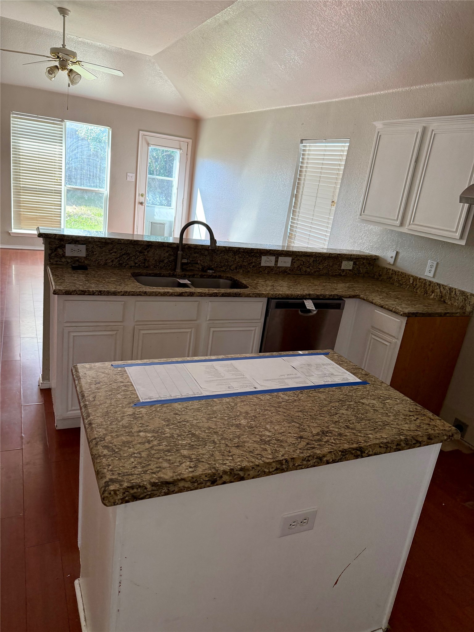 1609 Lesli Royse City TX 75189