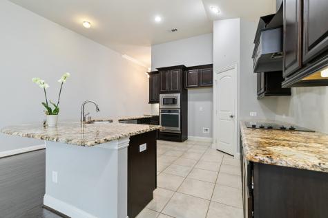 909 Auburn Court Savannah TX 76227