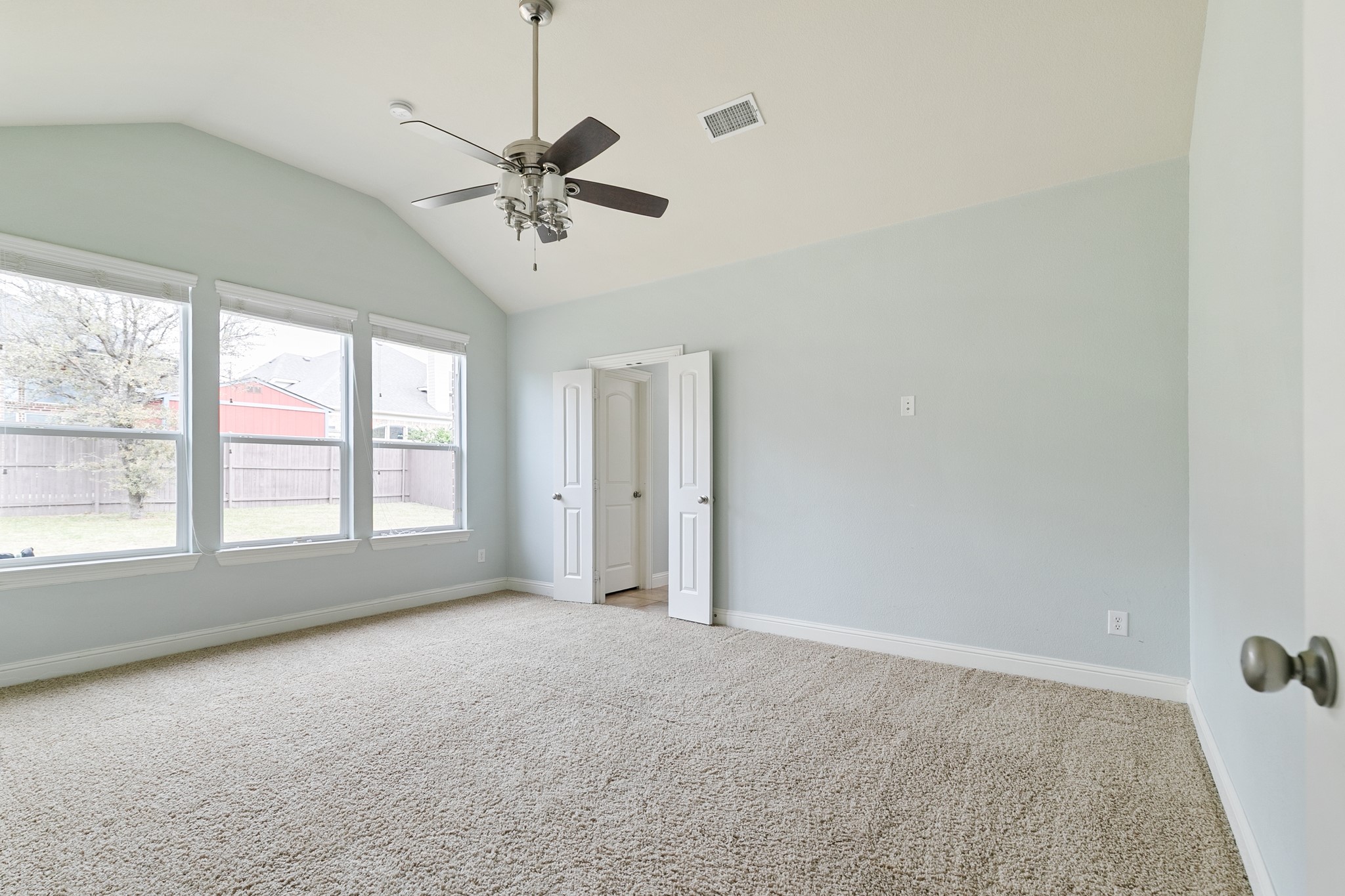 909 Auburn Court Savannah TX 76227