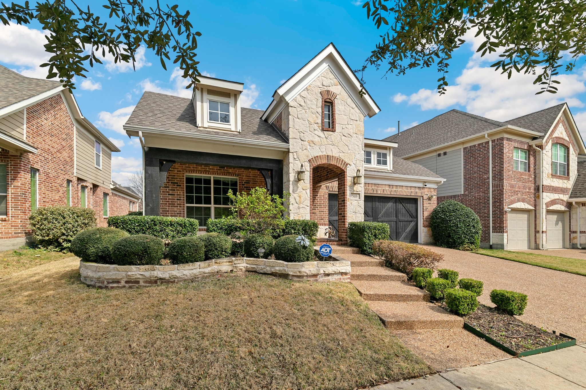 909 Auburn Court Savannah TX 76227
