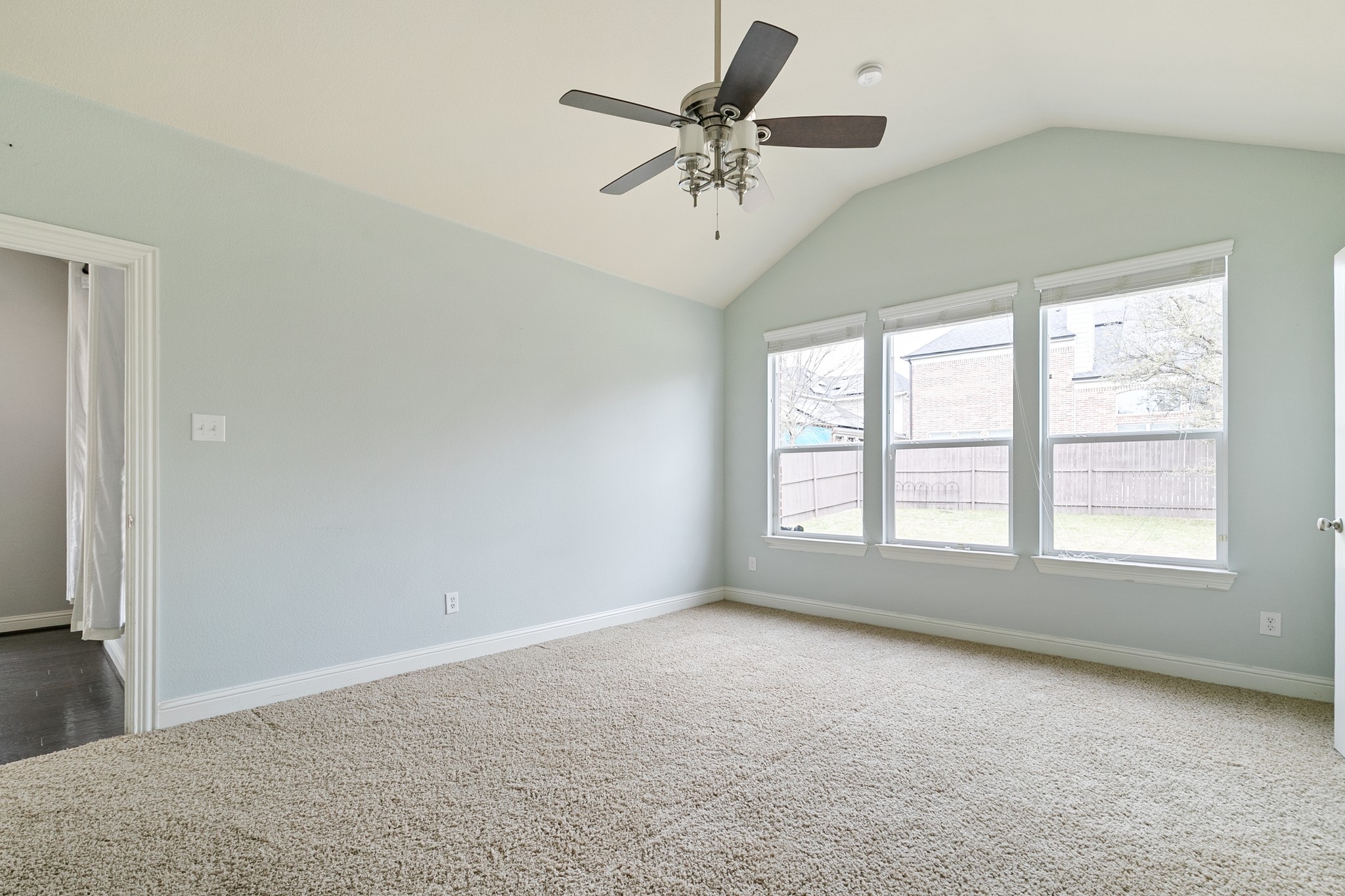 909 Auburn Court Savannah TX 76227