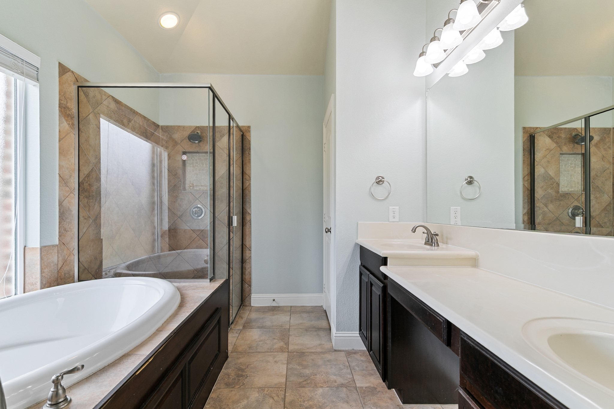 909 Auburn Court Savannah TX 76227