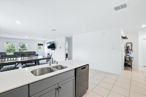 1404 Beach Drive Azle TX 76020