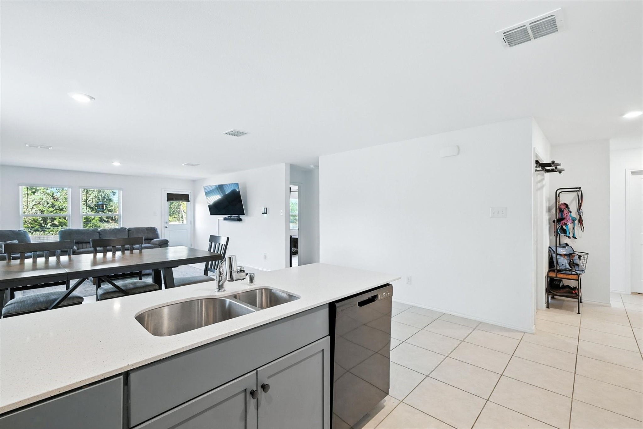 1404 Beach Drive Azle TX 76020