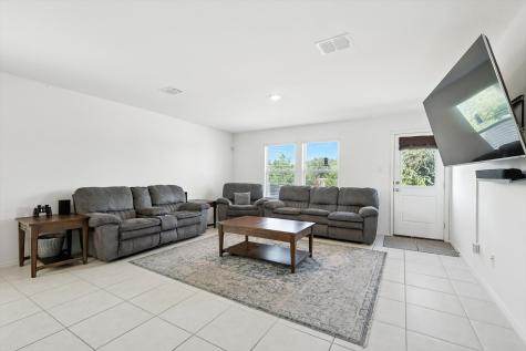 1404 Beach Drive Azle TX 76020
