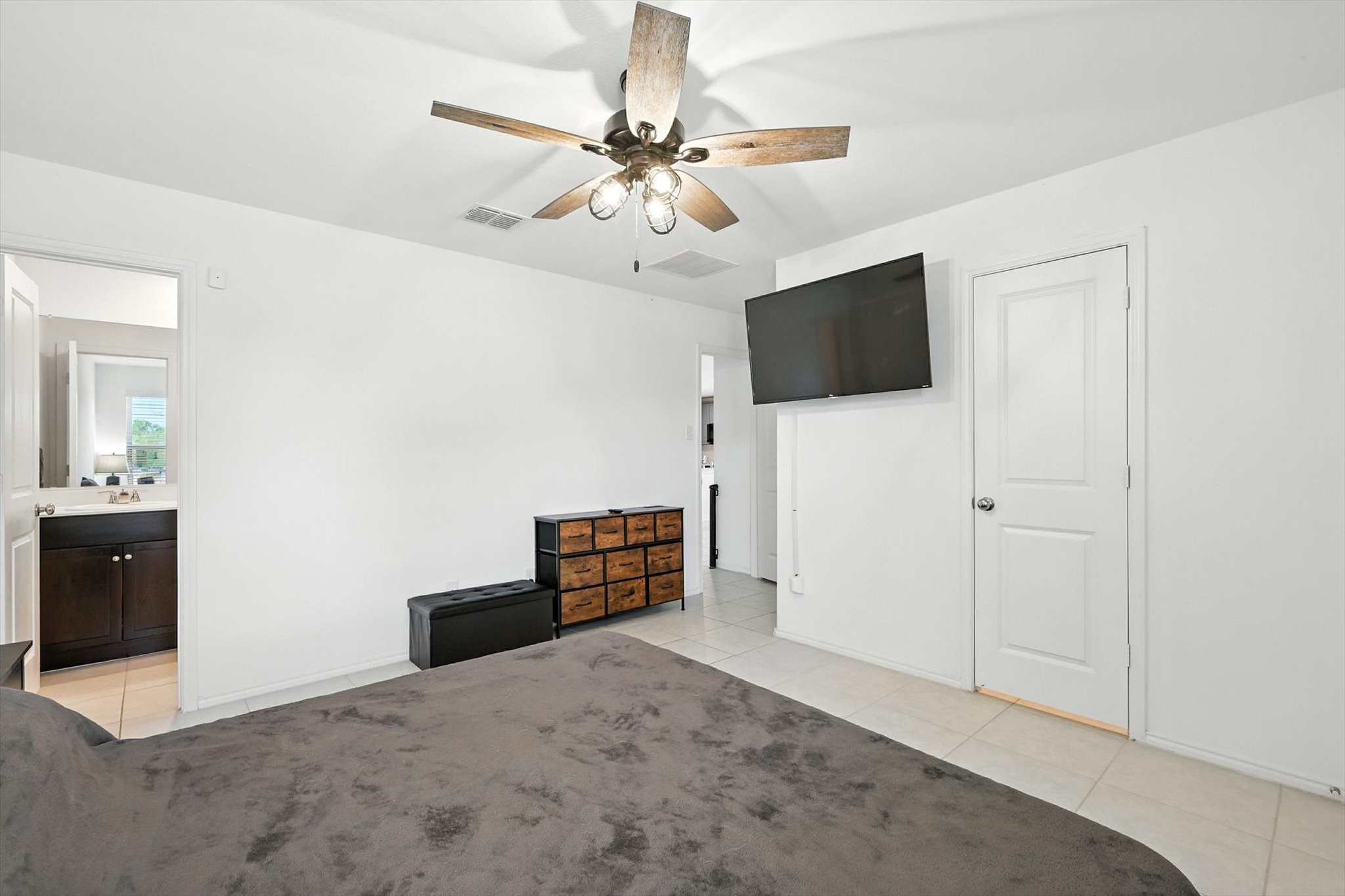 1404 Beach Drive Azle TX 76020