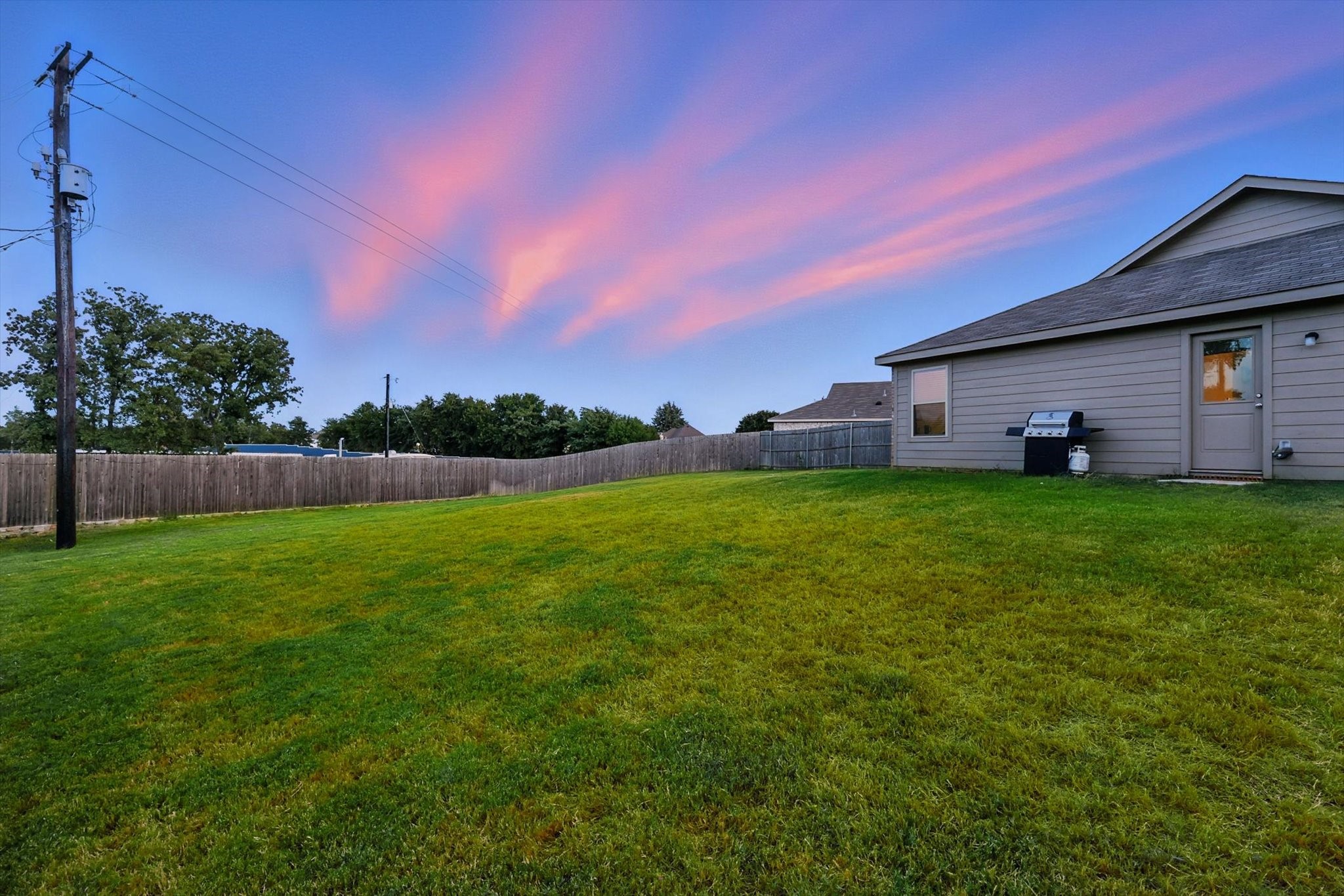1404 Beach Drive Azle TX 76020