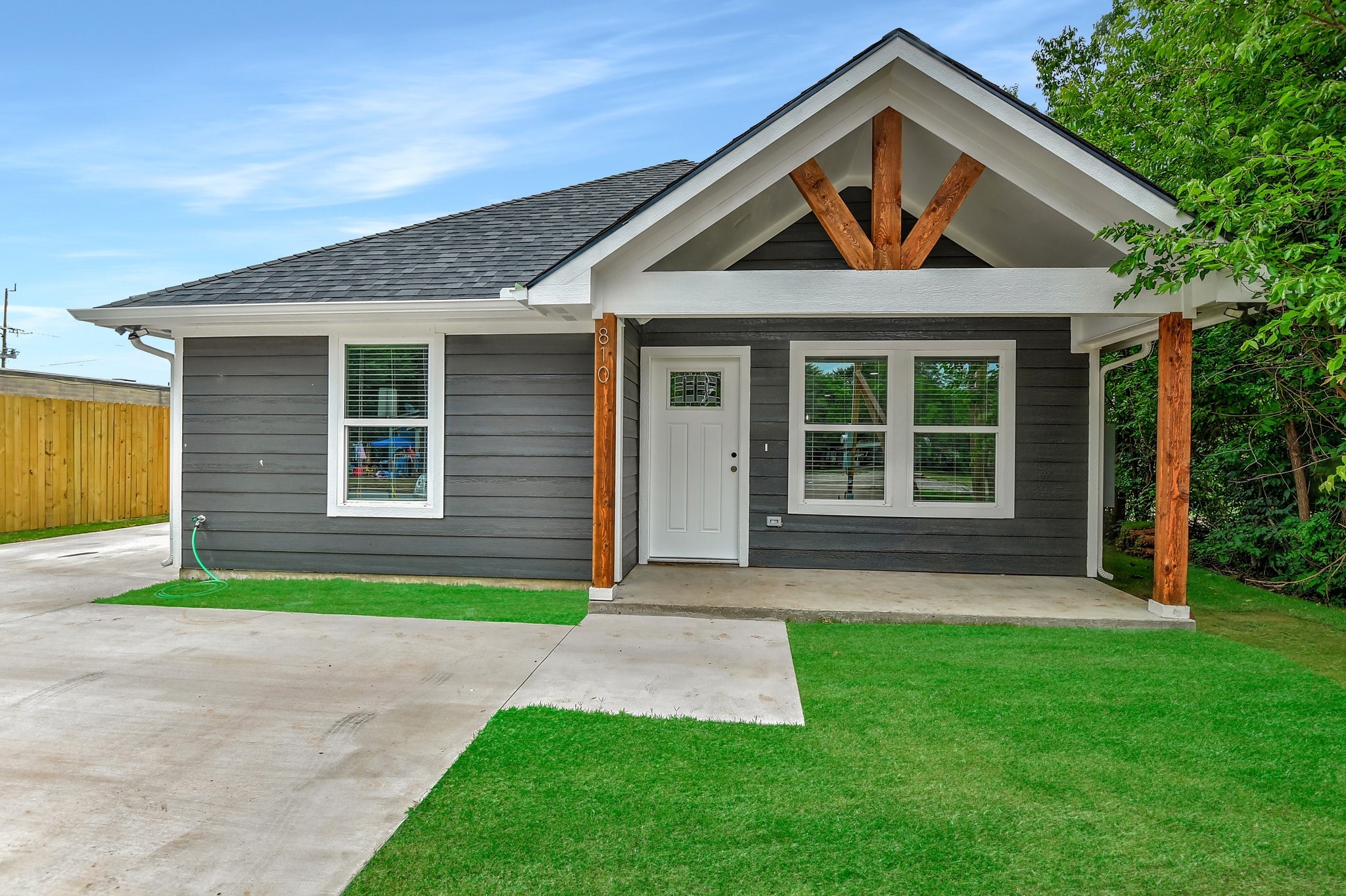 810 E Houston Street Sherman TX 75090