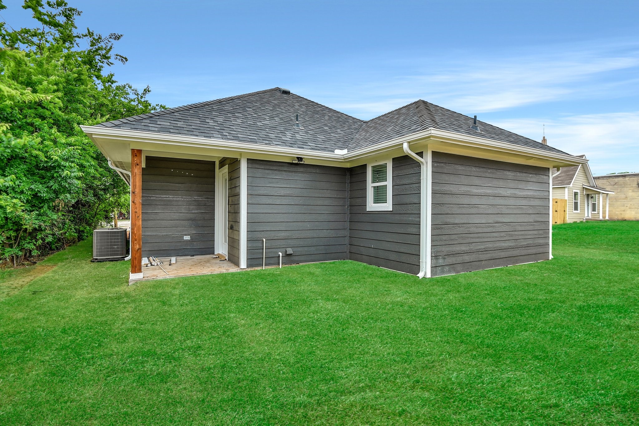 810 E Houston Street Sherman TX 75090