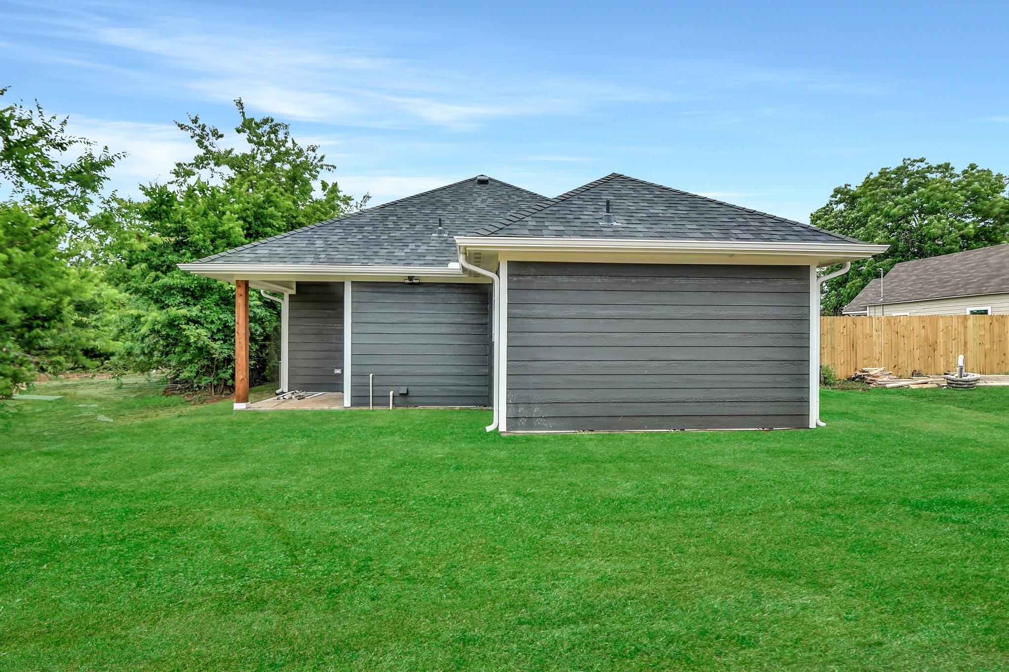 810 E Houston Street Sherman TX 75090
