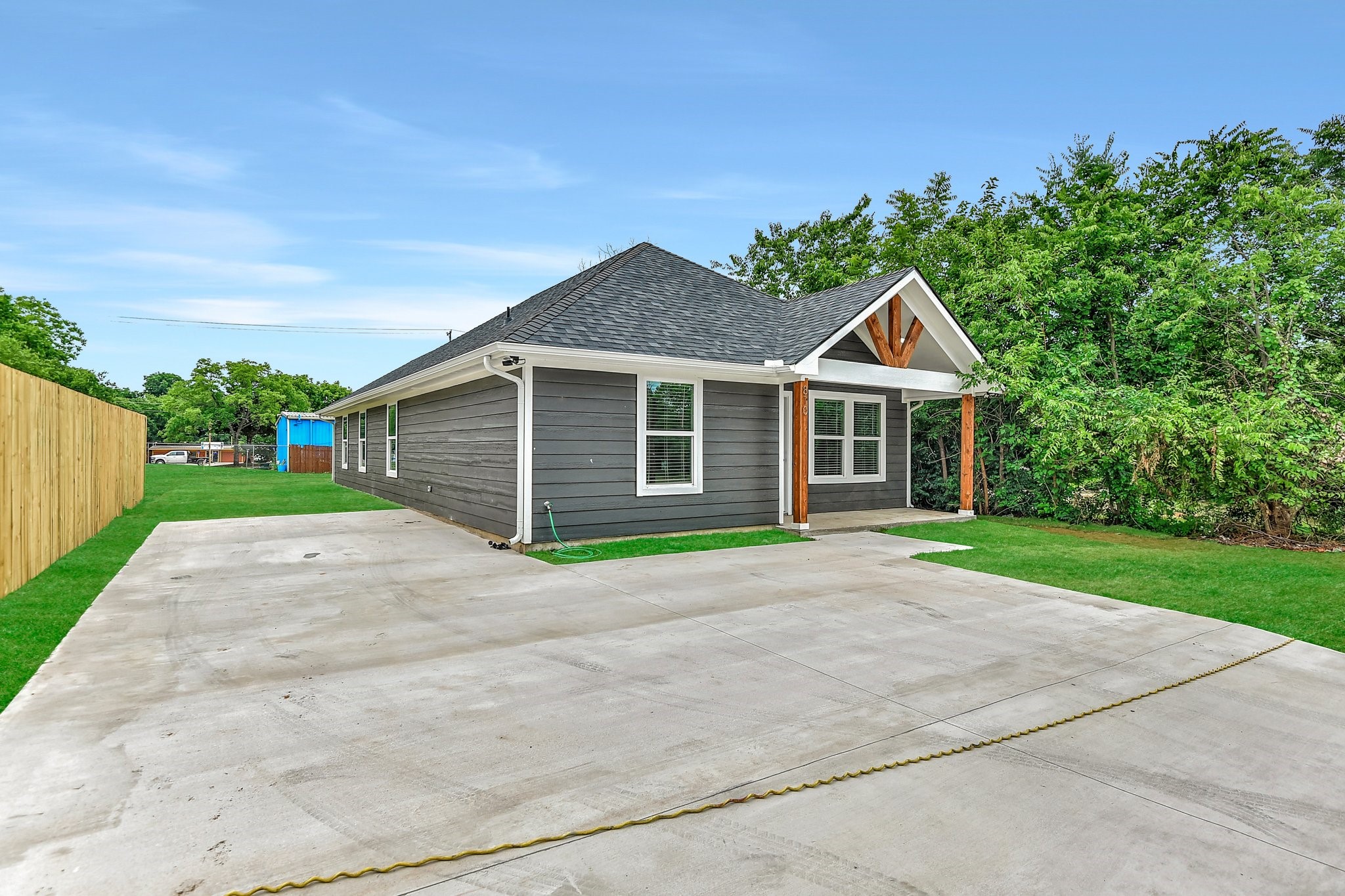 810 E Houston Street Sherman TX 75090