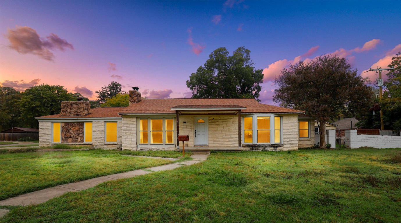 4912 Black Oak Lane River Oaks TX 76114