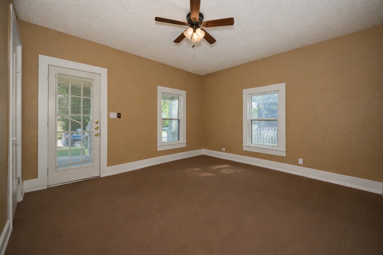 311 W Spring Street Weatherford TX 76086