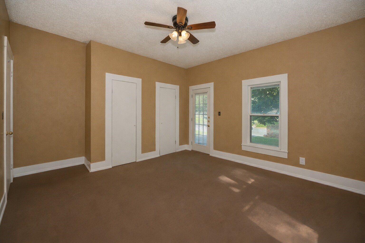 311 W Spring Street Weatherford TX 76086