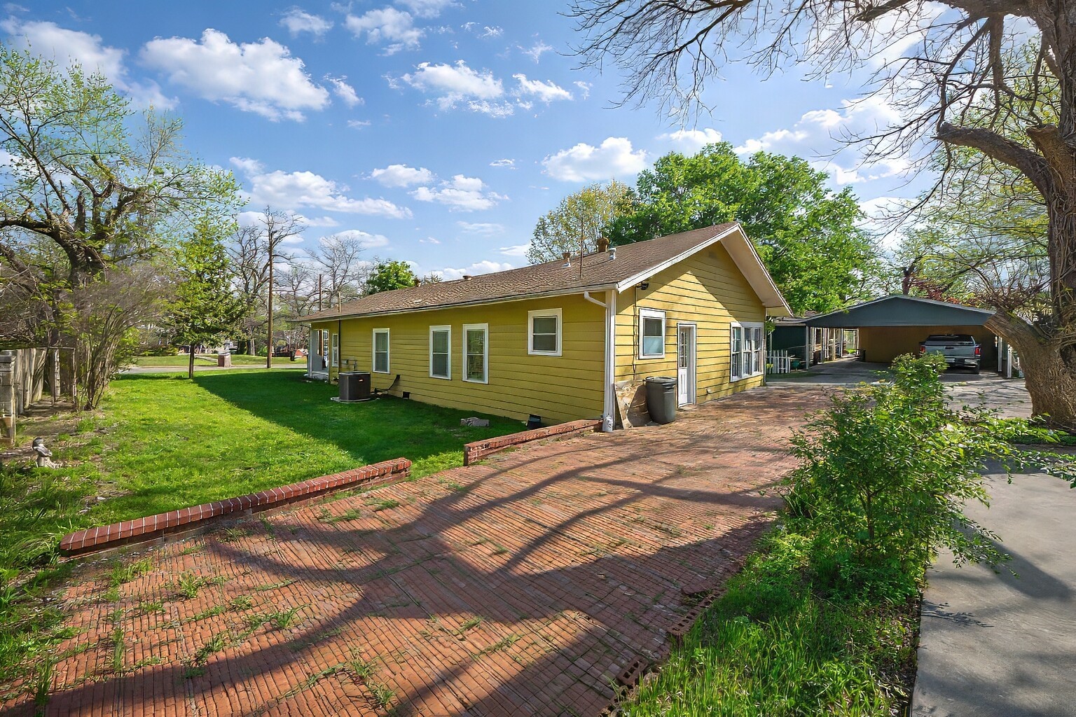 311 W Spring Street Weatherford TX 76086