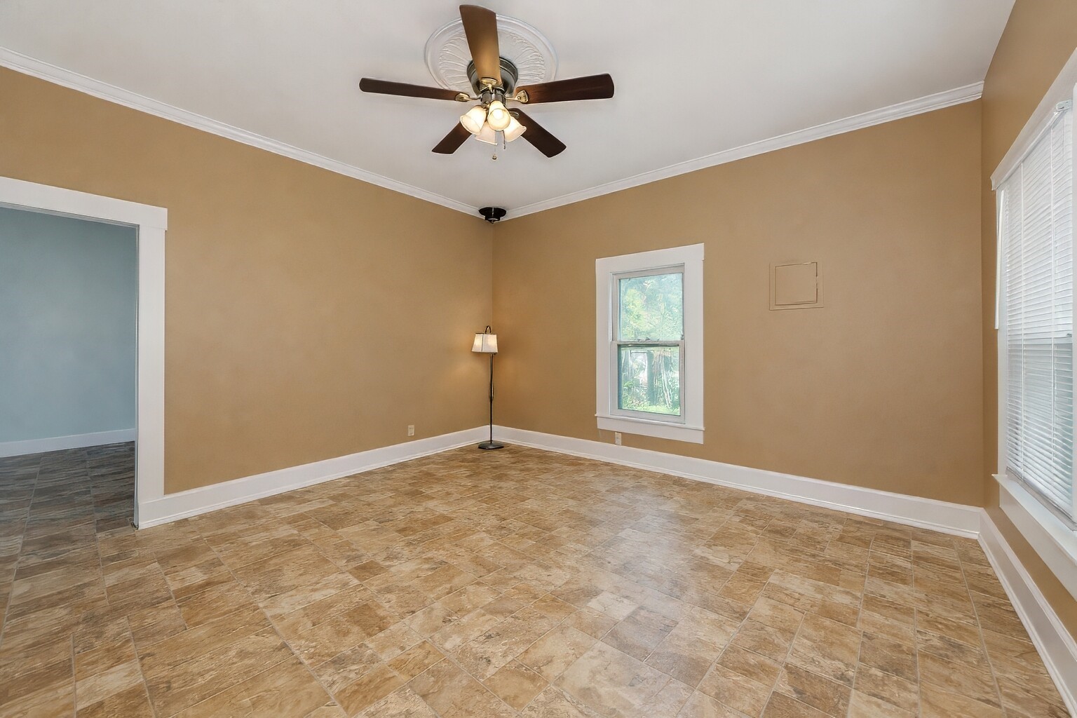 311 W Spring Street Weatherford TX 76086