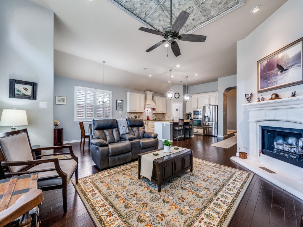1220 Isabella Lane Savannah TX 76227