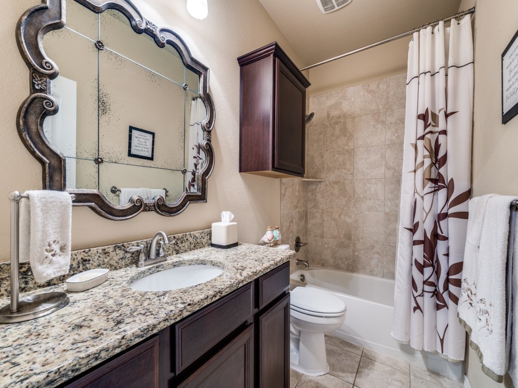 1220 Isabella Lane Savannah TX 76227