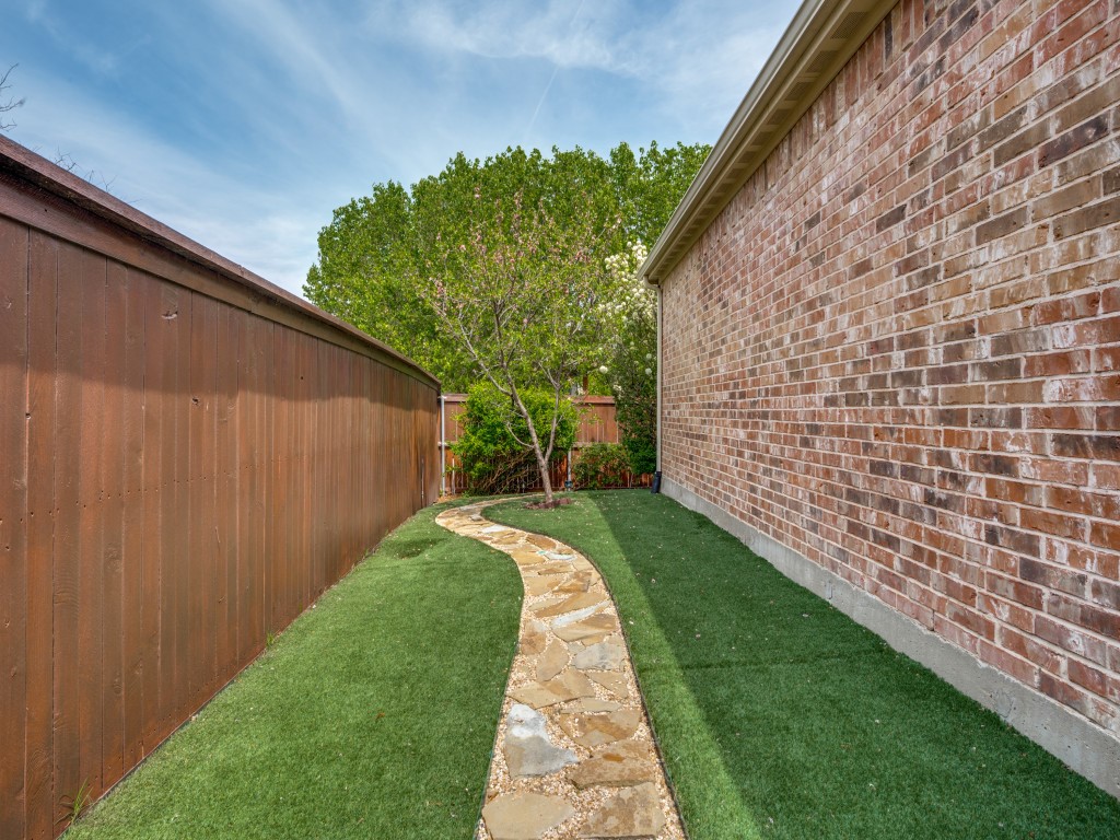 1220 Isabella Lane Savannah TX 76227