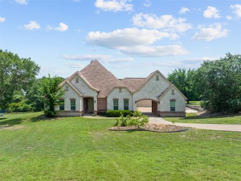 208 N Oakvista Court Aledo TX 76008