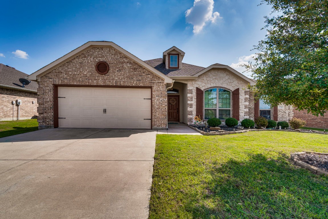 1334 Columbia Drive Midlothian TX 76065