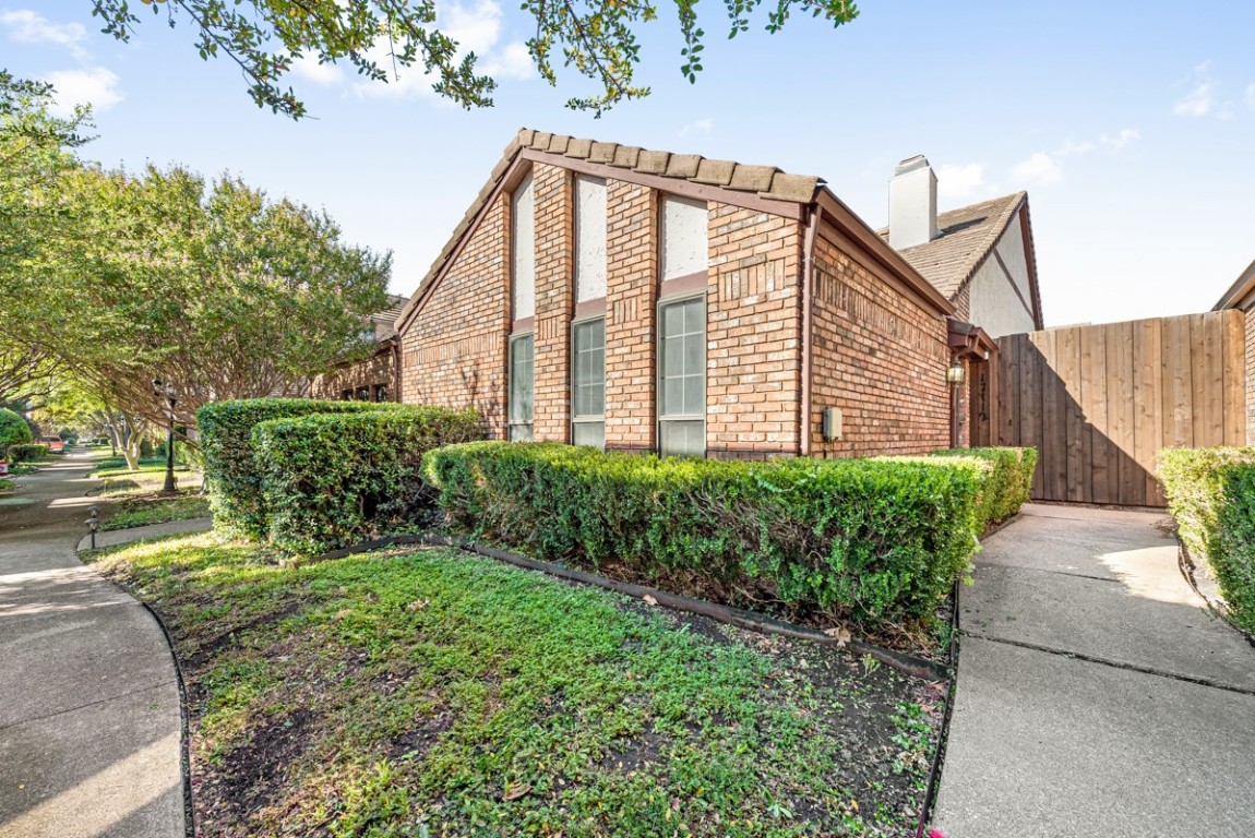 17112 Knots Landing Addison TX 75001