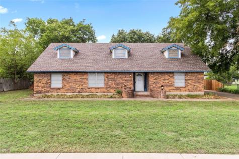 505 S Bond Street Whitewright TX 75491
