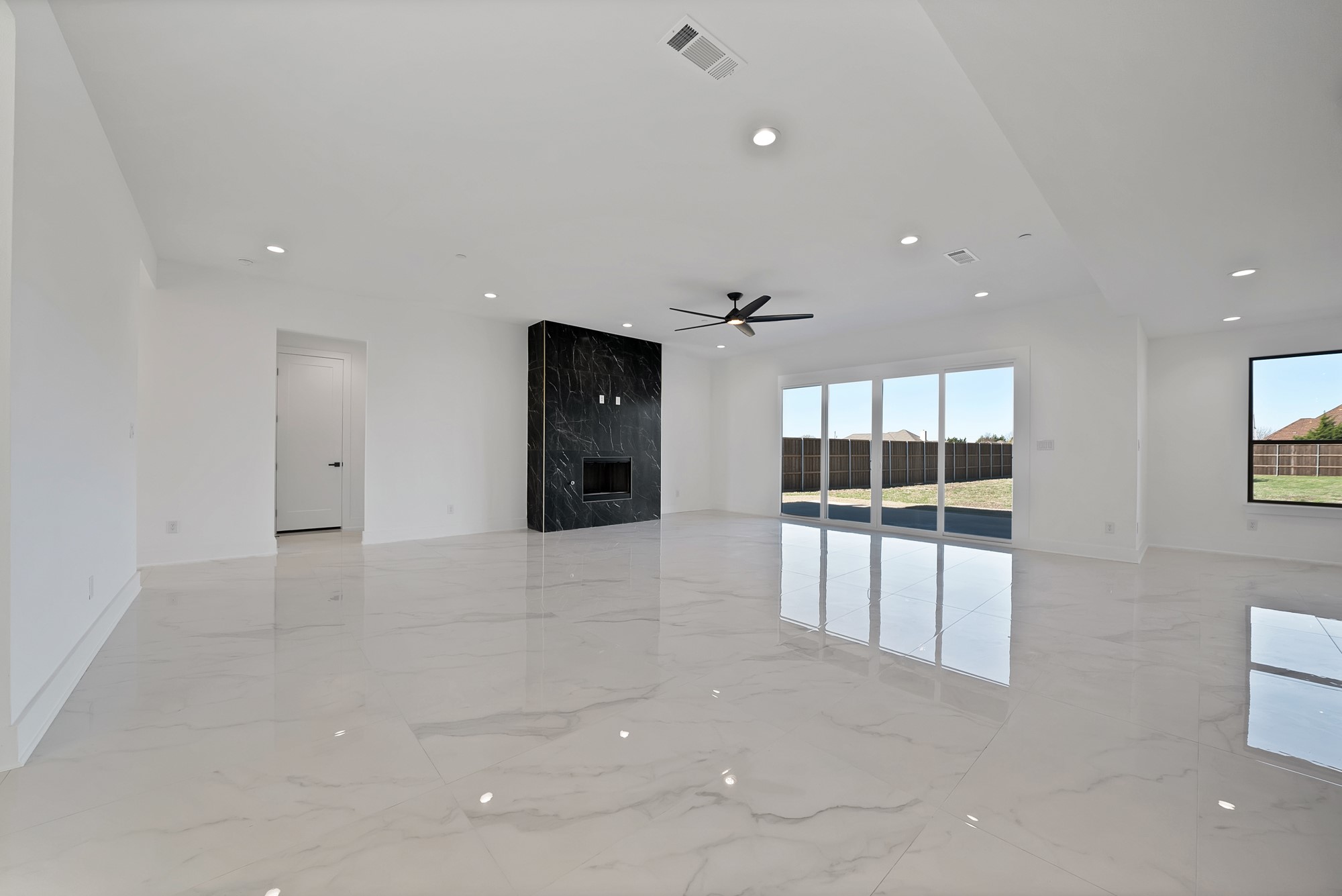 443 Whispering Way Red Oak TX 75154