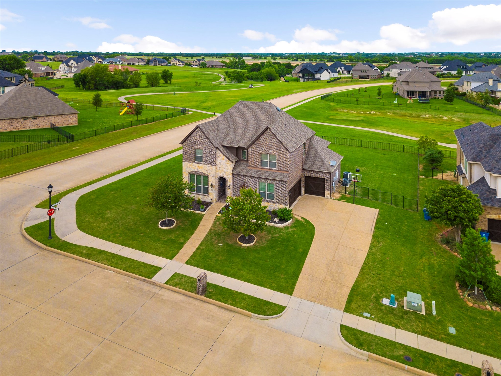 2100 Fred Couples Drive Gunter TX 75058